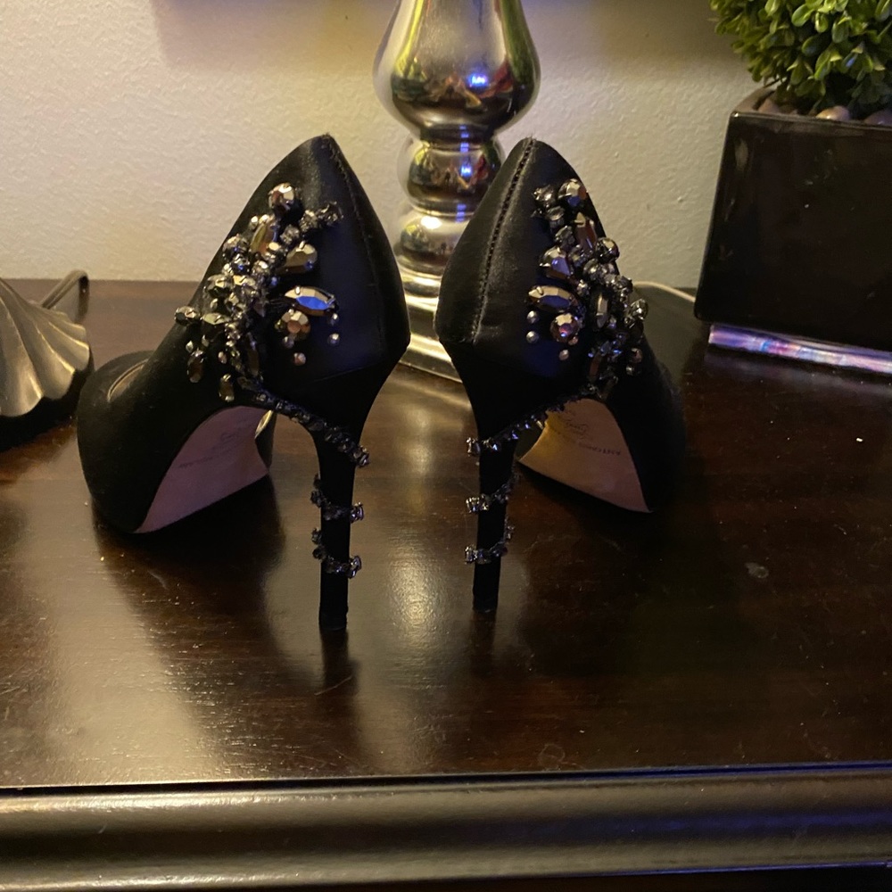 Black stilettos.